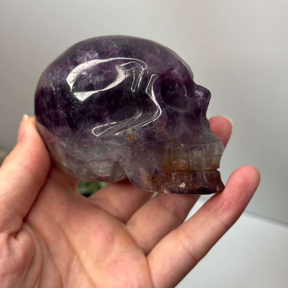 Fluorite Crystal Skull - Picture 7 of 11